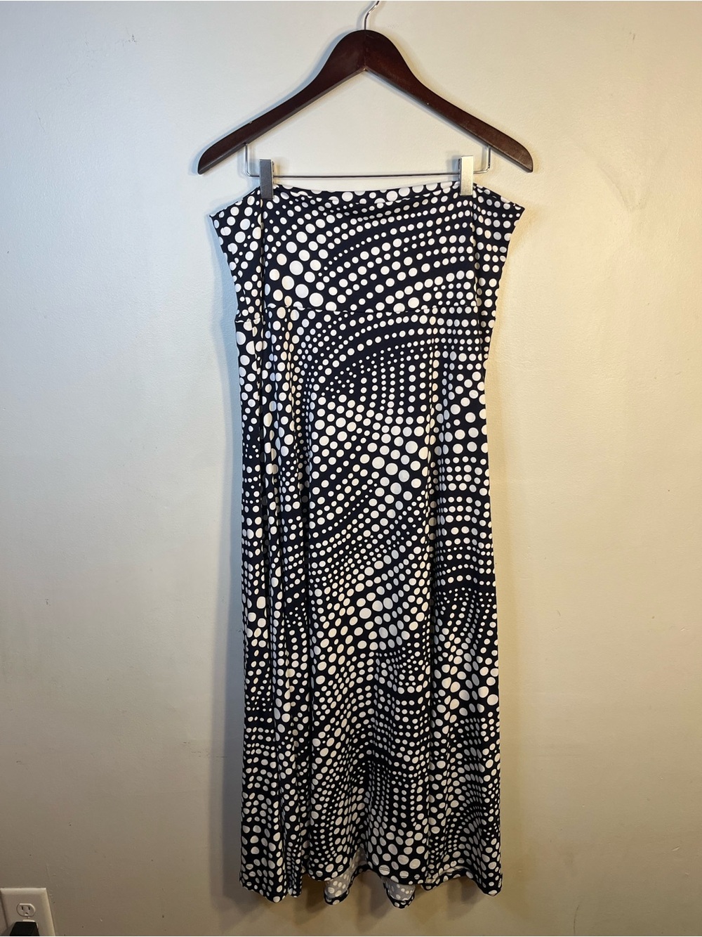 LuLaRoe Black and White Swirl Polka Dot Maxi Skirt XL